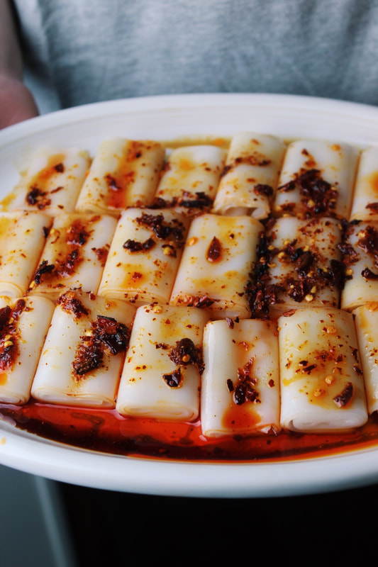 The Mesmerizing Way Steam Rice Rolls Are Made